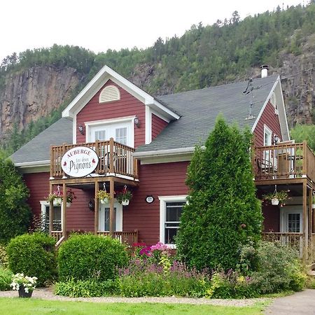 B&B Les Deux Pignons Petit-Saguenay Eksteriør bilde
