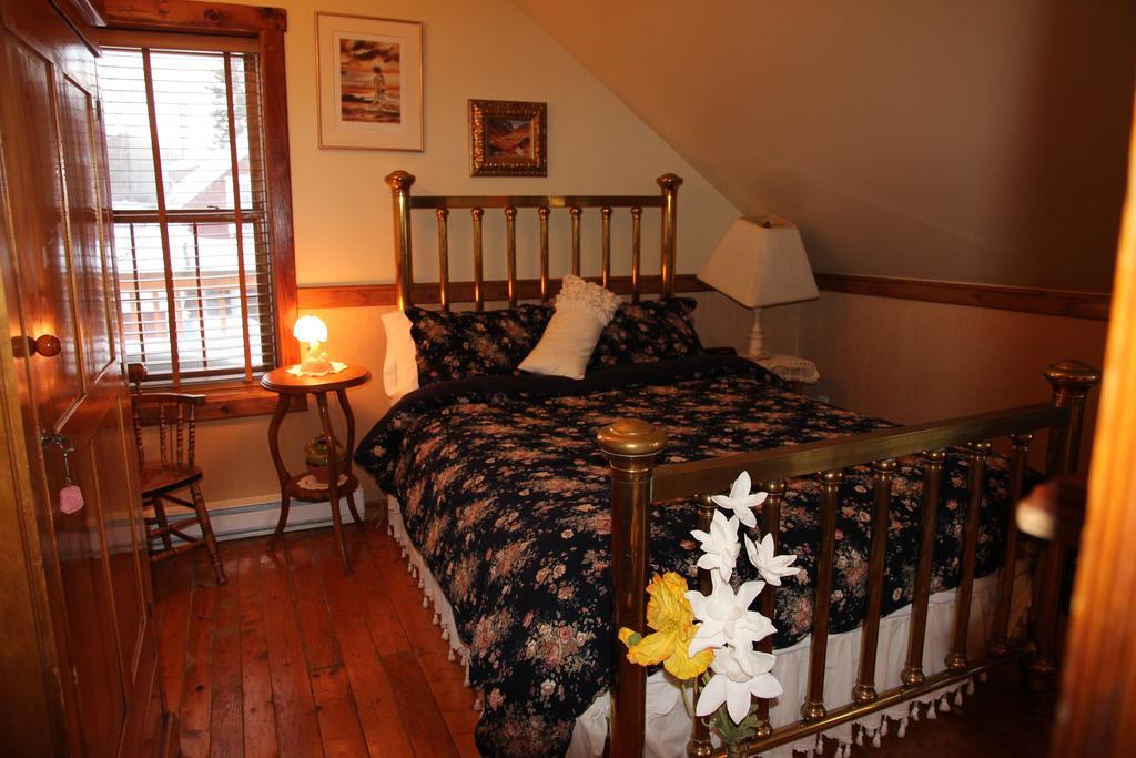 B&B Les Deux Pignons Petit-Saguenay Rom bilde