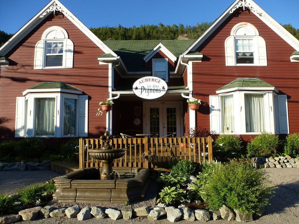 B&B Les Deux Pignons Petit-Saguenay Eksteriør bilde