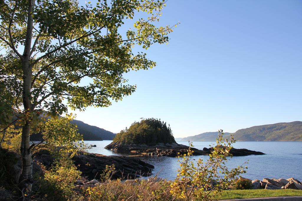 B&B Les Deux Pignons Petit-Saguenay Eksteriør bilde