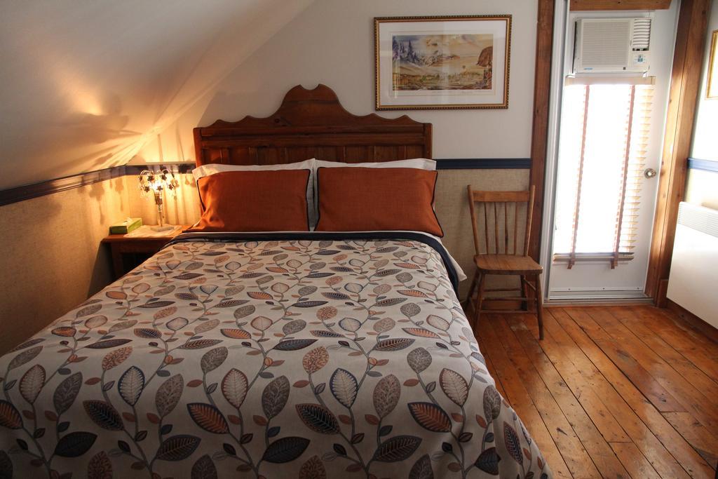 B&B Les Deux Pignons Petit-Saguenay Eksteriør bilde