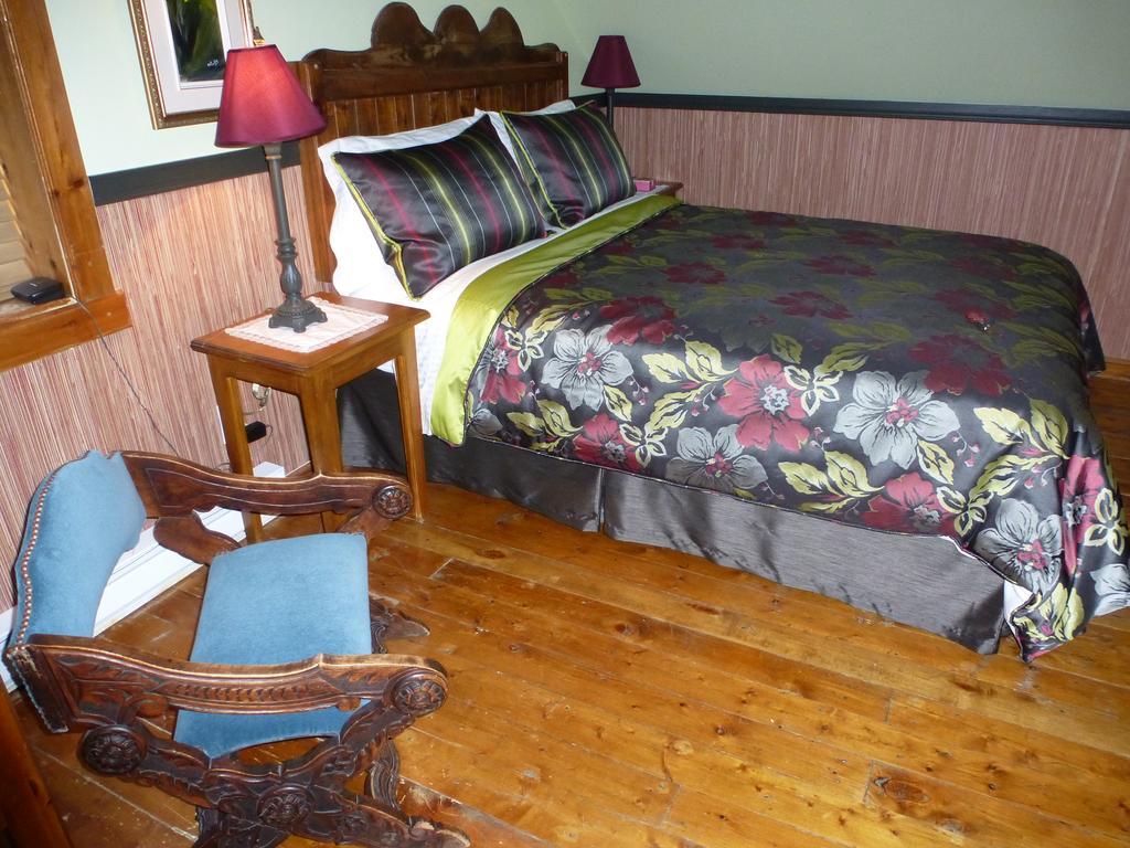 B&B Les Deux Pignons Petit-Saguenay Eksteriør bilde